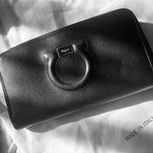 Salvatore ferragamo wallet Black